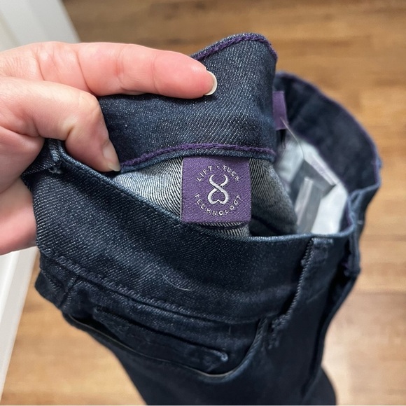 NYDJ Cropped Dark Wash Jeweled Pocket Jeans NWOT Lift Tuck Technology Size 2 - Picture 5 of 13